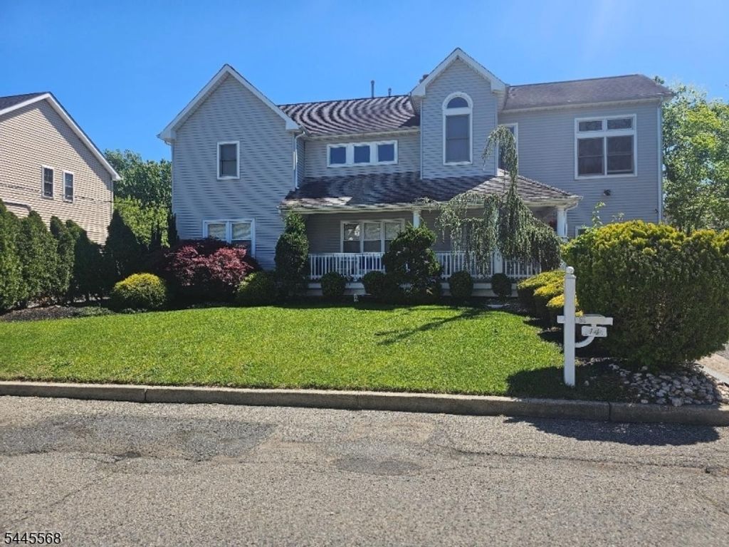 14 Dolan Ave, Aberdeen Twp., NJ 07747