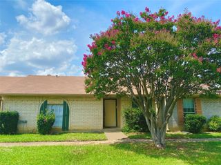 24 E Mountain Creek Court 13, Grand Prairie, TX 75052