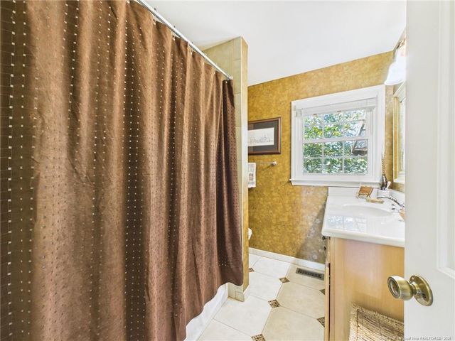 3602 Lakeshore Drive, Hope Mills, NC 28348