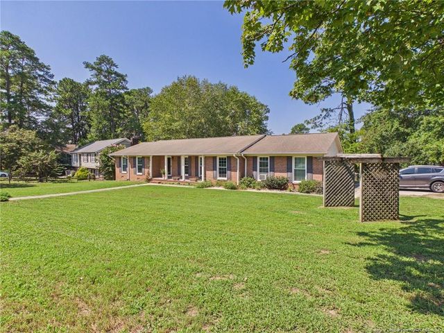 3602 Lakeshore Drive, Hope Mills, NC 28348