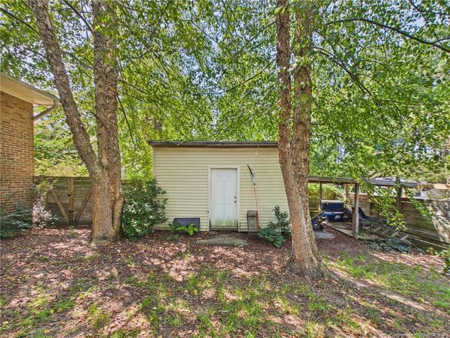 3602 Lakeshore Drive, Hope Mills, NC 28348