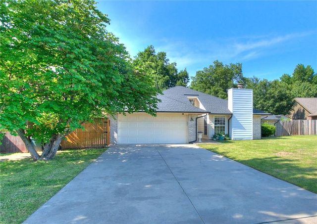 3109 Greenwood Court, Norman, OK 73072
