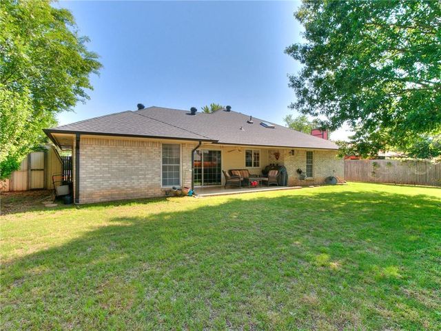 3109 Greenwood Court, Norman, OK 73072