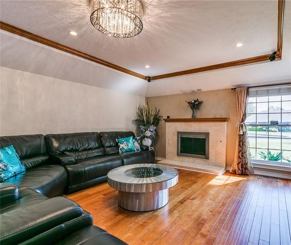 3109 Greenwood Court, Norman, OK 73072