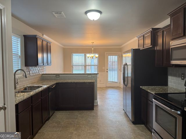 125 Leland Lane, Mcdonough, GA 30253