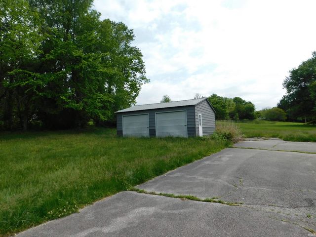 823 Hidden Acres Drive, Bedford, IN 47421