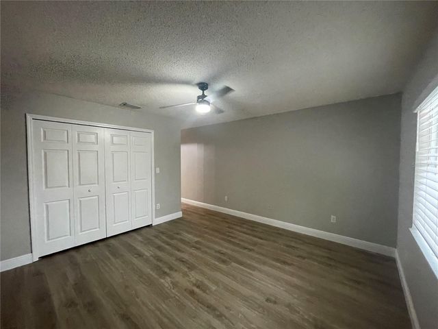 2031 FLUORSHIRE DR, Brandon, FL 33511