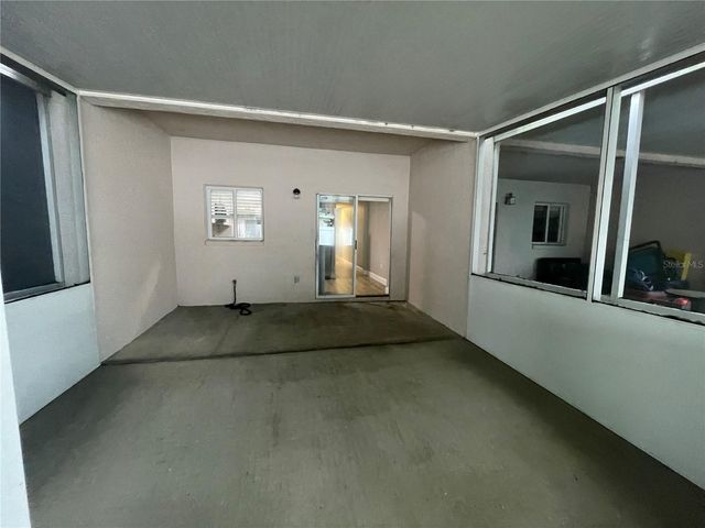 2031 FLUORSHIRE DR, Brandon, FL 33511