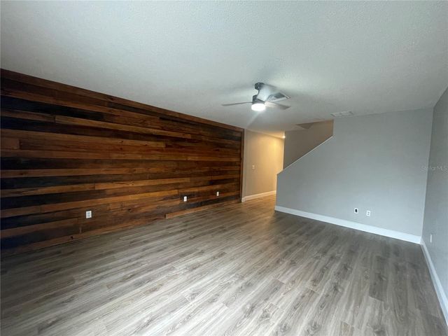 2031 FLUORSHIRE DR, Brandon, FL 33511