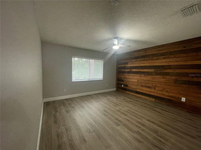 2031 FLUORSHIRE DR, Brandon, FL 33511