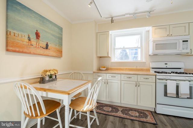 106 ALBANY AVE, Barrington, NJ 08007