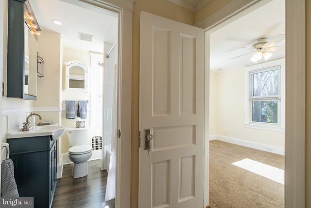 106 ALBANY AVE, Barrington, NJ 08007