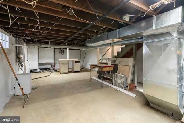 106 ALBANY AVE, Barrington, NJ 08007