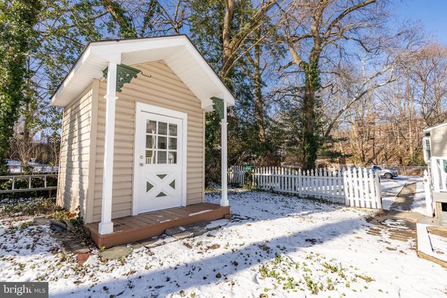 106 ALBANY AVE, Barrington, NJ 08007