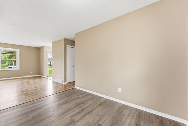 900 Green Street, Hudson, WI 54016
