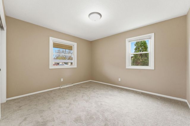 900 Green Street, Hudson, WI 54016