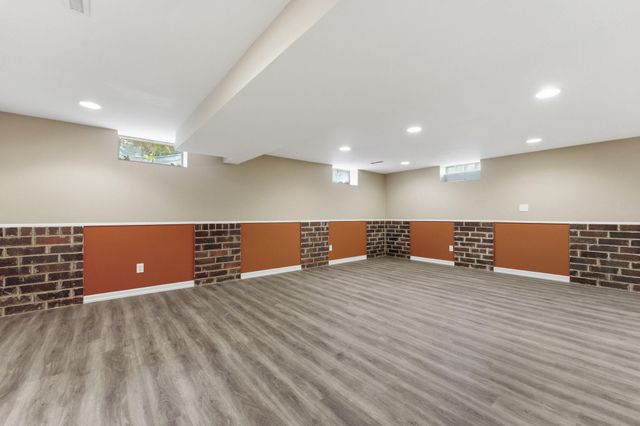 900 Green Street, Hudson, WI 54016