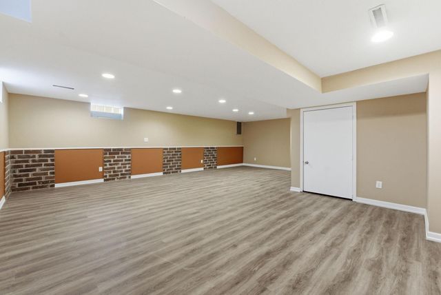 900 Green Street, Hudson, WI 54016