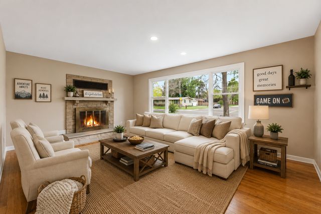 900 Green Street, Hudson, WI 54016