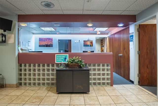 94-18 59th Avenue E3, Elmhurst, NY 11373