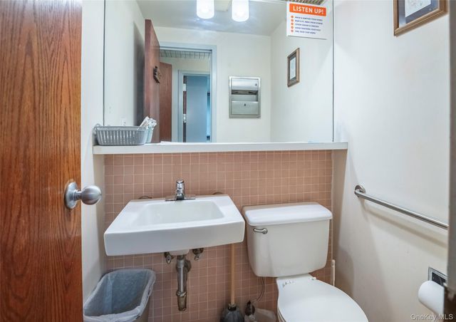 94-18 59th Avenue E3, Elmhurst, NY 11373