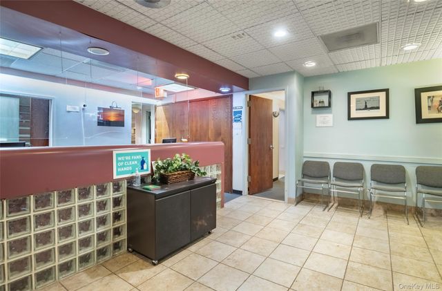 94-18 59th Avenue E3, Elmhurst, NY 11373