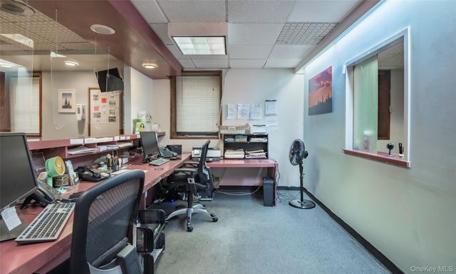 94-18 59th Avenue E3, Elmhurst, NY 11373
