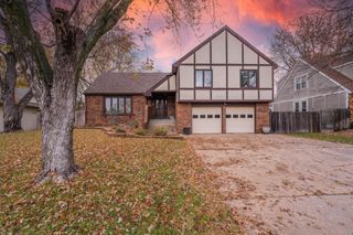 1312 E Pine Tree Rd, Derby, KS 67037