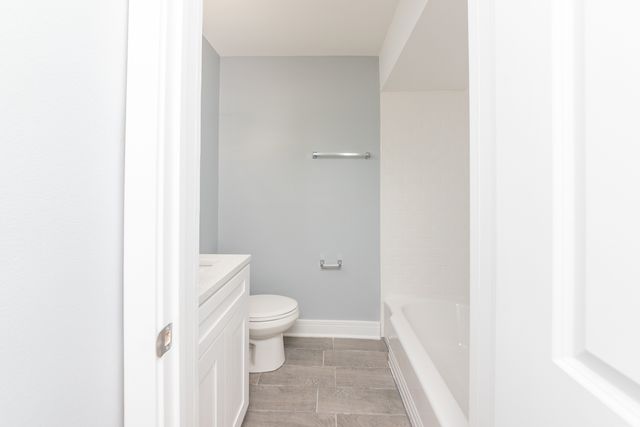 9450 Washington Road 2B, Niles, IL 60714