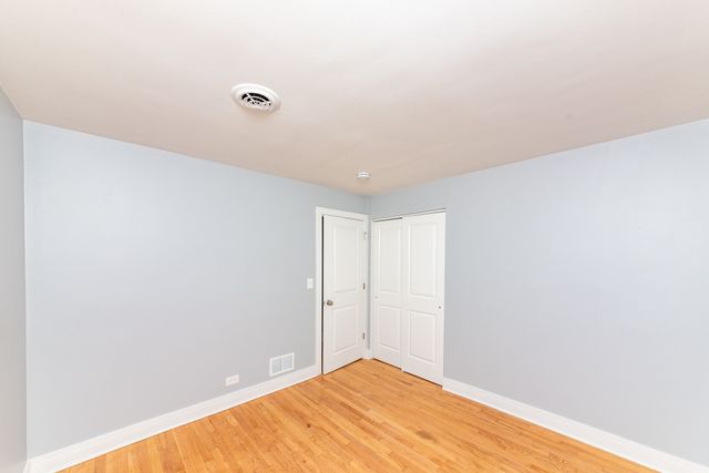 9450 Washington Road 2B, Niles, IL 60714