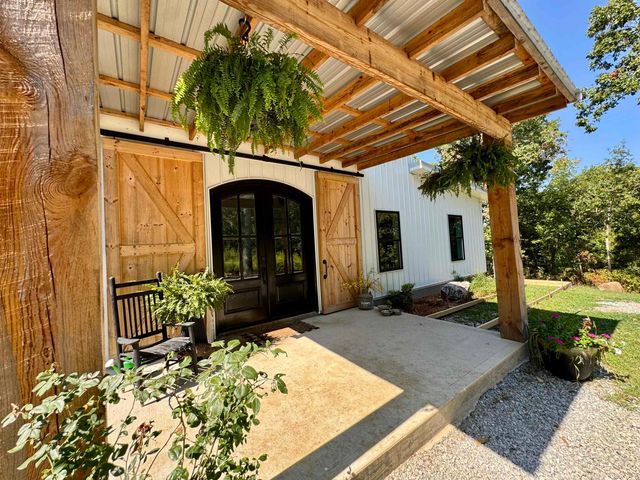 5795 Iron Mountain Road, Mountain View, AR 72560