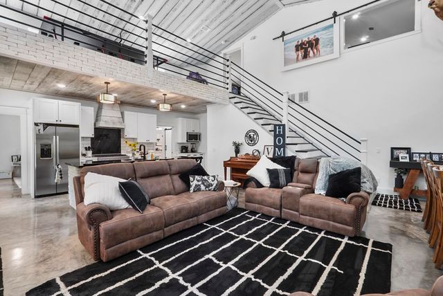 5795 Iron Mountain Road, Mountain View, AR 72560