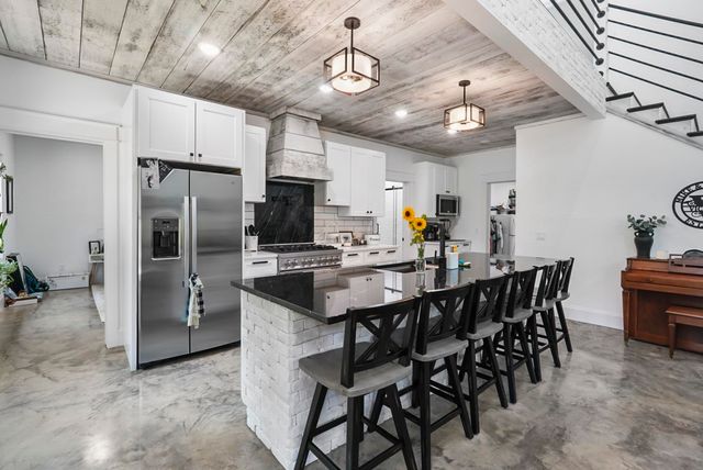 5795 Iron Mountain Road, Mountain View, AR 72560