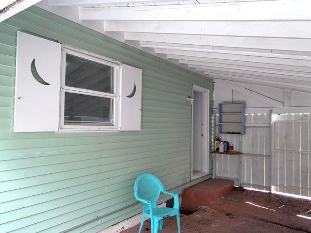 325 NE 21st Street, Wilton Manors, FL 33305