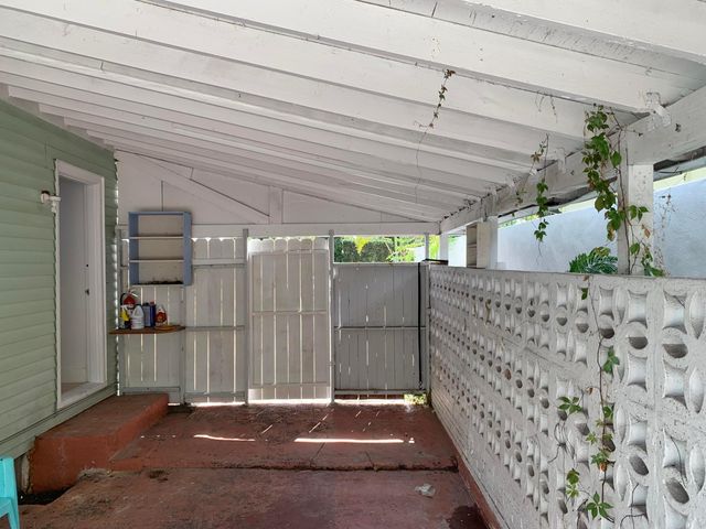 325 NE 21st Street, Wilton Manors, FL 33305