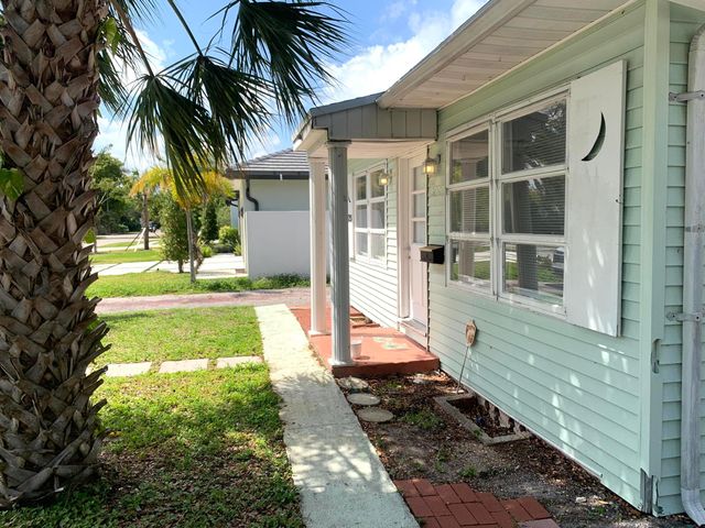 325 NE 21st Street, Wilton Manors, FL 33305