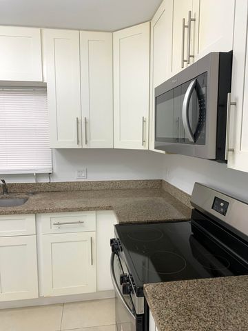 325 NE 21st Street, Wilton Manors, FL 33305