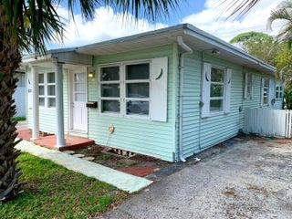 325 NE 21st Street, Wilton Manors, FL 33305