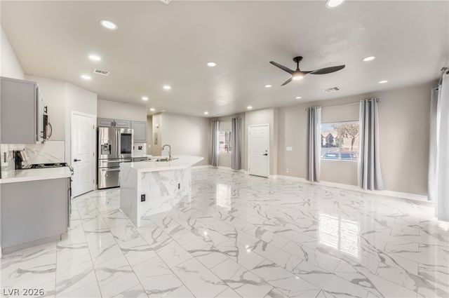 5513 High Wager Way 103, Las Vegas, NV 89122