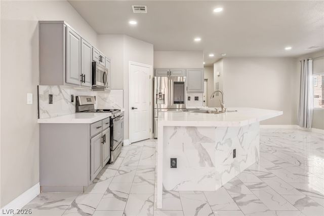 5513 High Wager Way 103, Las Vegas, NV 89122