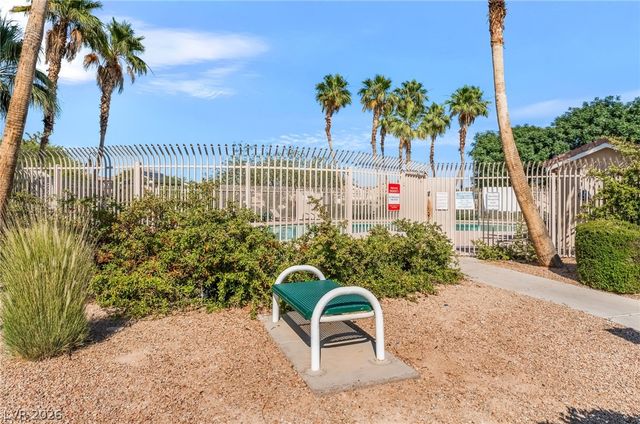 5513 High Wager Way 103, Las Vegas, NV 89122