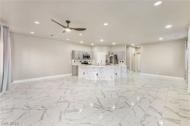 5513 High Wager Way 103, Las Vegas, NV 89122