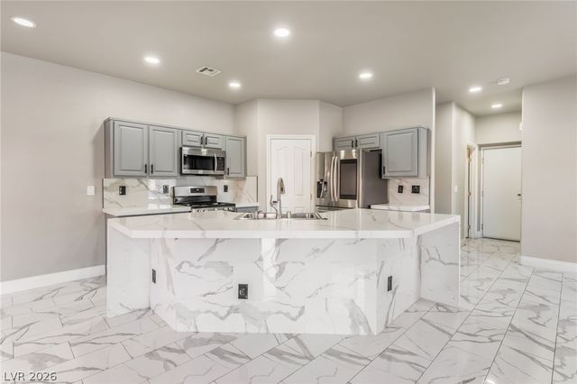 5513 High Wager Way 103, Las Vegas, NV 89122
