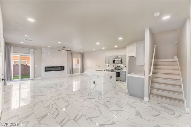 5513 High Wager Way 103, Las Vegas, NV 89122