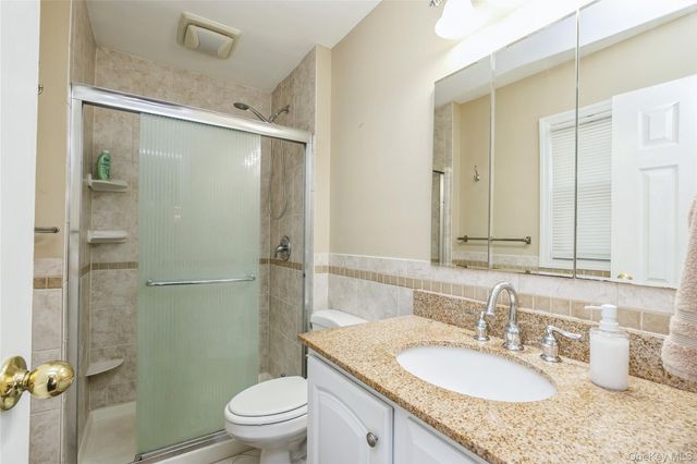 6 Palfrey Street, Stony Brook, NY 11790