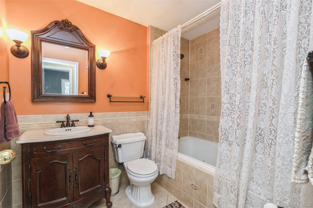 6 Palfrey Street, Stony Brook, NY 11790