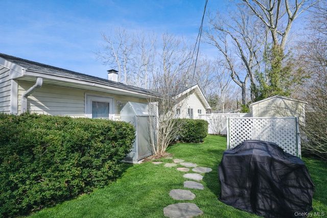 6 Palfrey Street, Stony Brook, NY 11790