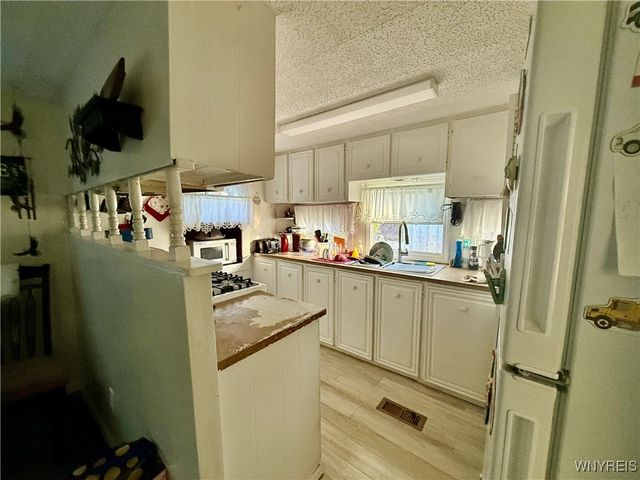 6587 Albion Road, Oakfield, NY 14125