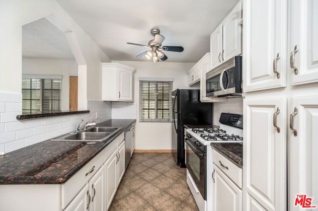 1937 S Shenandoah Street 8, Los Angeles, CA 90034