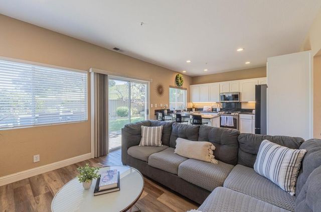 27312 Bavella Way, Salinas, CA 93908